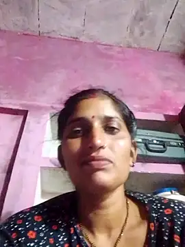 Snapshot of Pooja_shre chatting on 11-10-25, 01:32 Pooja shre online show from 11-10-25, 01:32