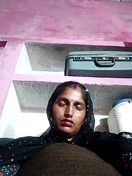 Snapshot of Pooja_shre chatting on 11-11-25, 02:17 Pooja shre online show from 11-11-25, 02:17