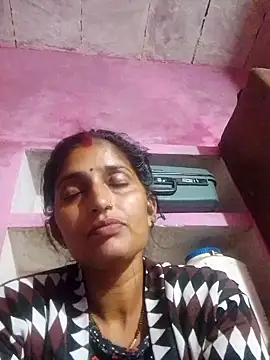 Snapshot of Pooja_shre chatting on 11-17-25, 02:12 Pooja shre online show from 11-17-25, 02:12