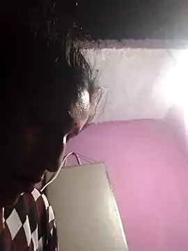 Snapshot of Pooja_shre chatting on 11-18-25, 02:54 Pooja shre online show from 11-18-25, 02:54