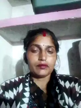 Snapshot of Pooja_shre chatting on 11-19-25, 03:01 Pooja shre online show from 11-19-25, 03:01