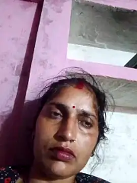 Snapshot of Pooja_shre chatting on 11-21-25, 04:38 Pooja shre online show from 11-21-25, 04:38