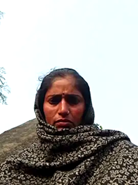 Snapshot of Pooja_shre chatting on 11-26-25, 03:29 Pooja shre online show from 11-26-25, 03:29