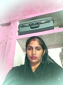 Snapshot of Pooja_shre chatting on 11-27-25, 02:52 Pooja shre online show from 11-27-25, 02:52