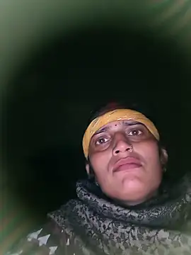 Snapshot of Pooja_shre chatting on 12-02-25, 02:12 Pooja shre online show from 12-02-25, 02:12