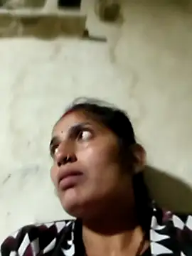 Snapshot of Pooja_shre chatting on 12-03-25, 07:12 Pooja shre online show from 12-03-25, 07:12