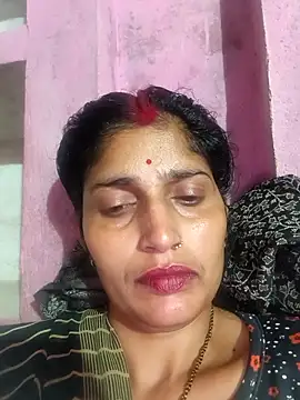 Snapshot of Pooja_shre chatting on 12-15-25, 02:54 Pooja shre online show from 12-15-25, 02:54