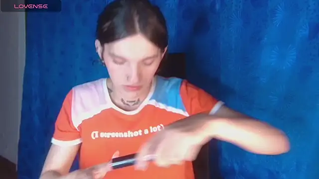 Scarlett crastrawberry online show from 10-30-25, 10:10