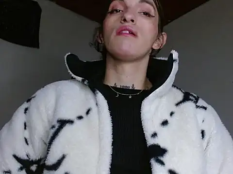 Scarlett crastrawberry online show from 04-09-26, 01:16