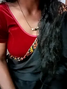 Snapshot of Sravya__ chatting on 10-26-25, 06:30 Sravya online show from 10-26-25, 06:30