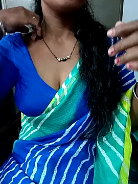 Snapshot of Sravya__ chatting on 10-30-25, 06:15 Sravya online show from 10-30-25, 06:15