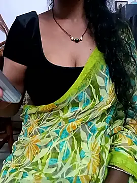 Snapshot of Sravya__ chatting on 11-05-25, 04:34 Sravya online show from 11-05-25, 04:34