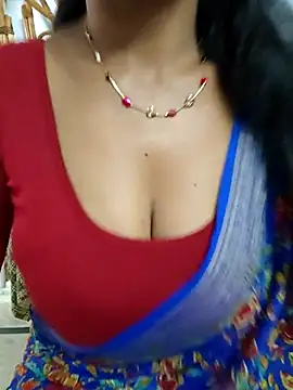 Snapshot of Sravya__ chatting on 11-26-25, 06:25 Sravya online show from 11-26-25, 06:25