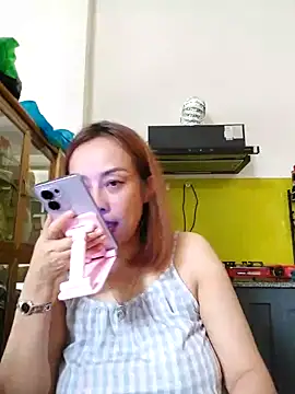 Snapshot of Baby-bigboobs20 chatting on 11-05-25, 03:39 Baby-bigboobs20 online show from 11-05-25, 03:39