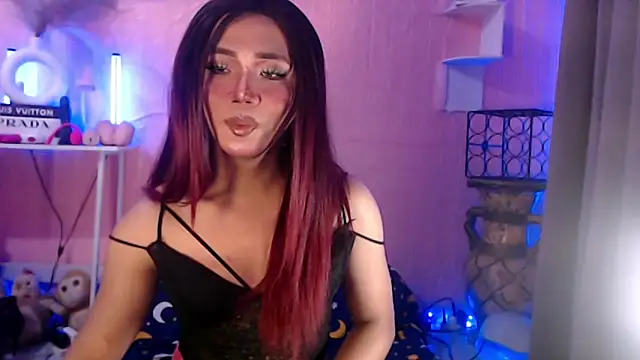 Snapshot of Katesy12 chatting on 06-11-26, 12:43 Katesy12 online show from 06-11-26, 12:43