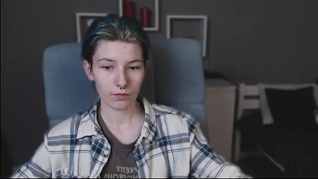 guitarandangell online show from 10-25-25, 03:25