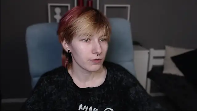 guitarandangell online show from 04-19-26, 05:56