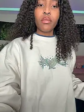 DaisyMynx online show from 12-20-25, 03:24