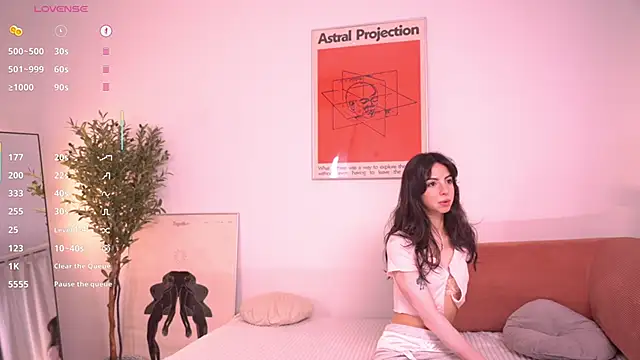 Pheromoon online show from 06-28-26, 06:08