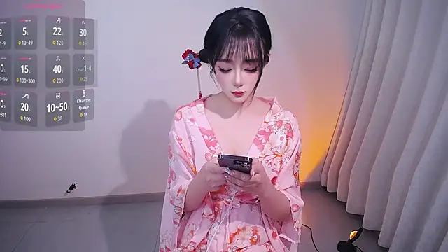 Kinadolly online show from 05-12-26, 02:25