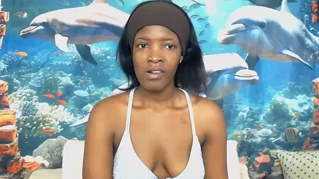 Snapshot of AfricanBarbiee69 chatting on 06-11-26, 07:39 AfricanBarbiee69 online show from 06-11-26, 07:39