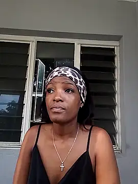 Snapshot of AfricanBarbiee69 chatting on 06-21-26, 11:13 AfricanBarbiee69 online show from 06-21-26, 11:13