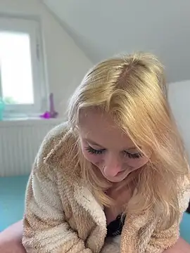 Onlymiasophie online show from 04-27-26, 01:20