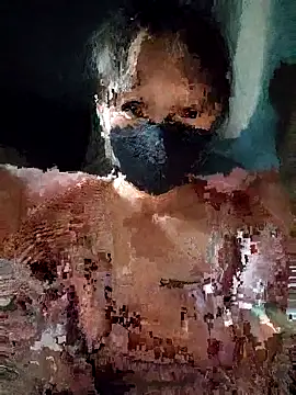 Snapshot of linh-miu99 chatting on 11-19-25, 03:01 linh-miu99 online show from 11-19-25, 03:01