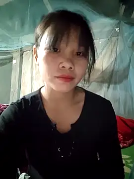 Snapshot of linh-miu99 chatting on 11-21-25, 01:43 linh-miu99 online show from 11-21-25, 01:43