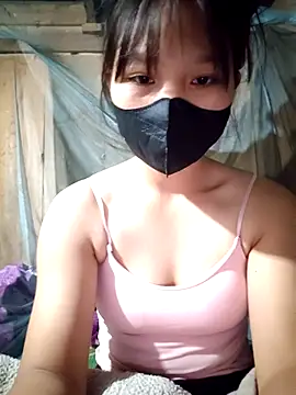 Snapshot of linh-miu99 chatting on 11-23-25, 02:00 linh-miu99 online show from 11-23-25, 02:00