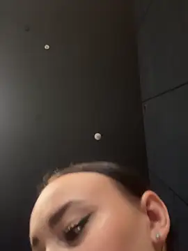 KiraSunshine online show from 10-21-25, 03:29