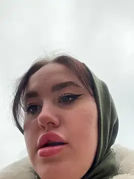 KiraSunshine online show from 10-30-25, 03:52