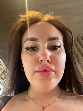 KiraSunshine online show from 02-19-26, 04:19