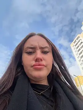 KiraSunshine online show from 03-31-26, 04:57