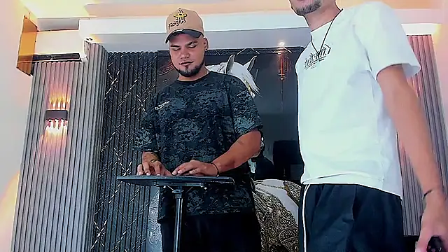 Snapshot of handsome_boys22 chatting on 10-27-25, 12:20 handsome boys22 online show from 10-27-25, 12:20