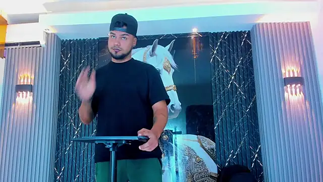 Snapshot of handsome_boys22 chatting on 11-03-25, 12:17 handsome boys22 online show from 11-03-25, 12:17