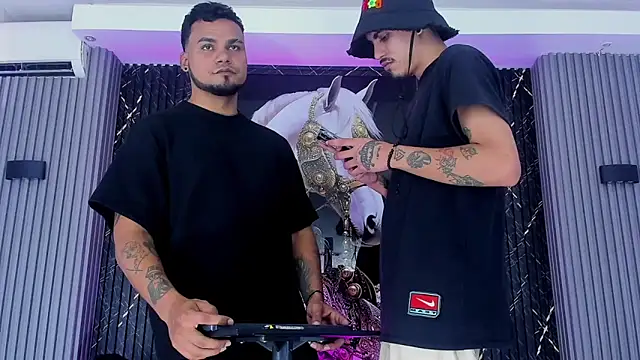 Snapshot of handsome_boys22 chatting on 12-13-25, 08:04 handsome boys22 online show from 12-13-25, 08:04