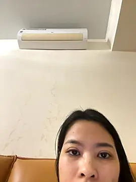 Snapshot of Minhee22 chatting on 10-28-25, 04:31 Minhee22 online show from 10-28-25, 04:31