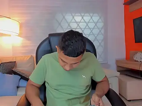 andy stars  online show from 10-22-25, 02:45