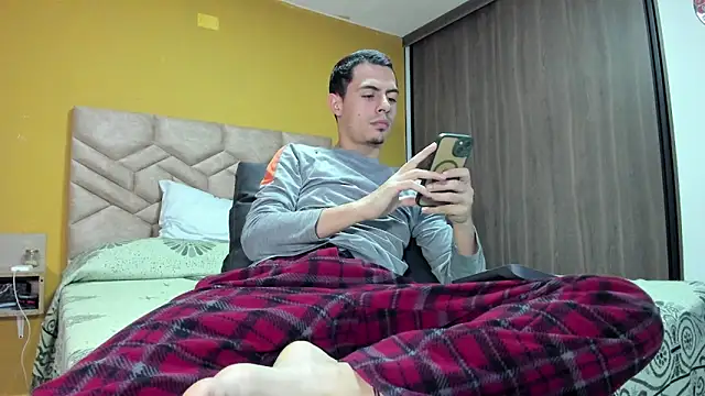 Gregory mancini online show from 04-20-26, 01:52