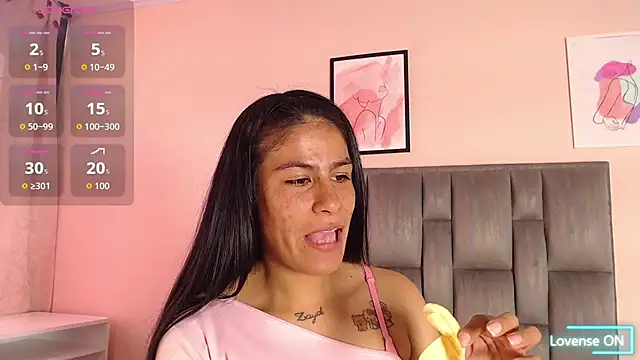 Ailyn8 online show from 10-20-25, 09:04