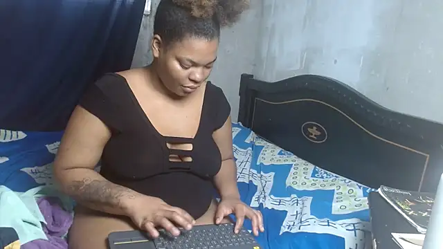 Snapshot of Kailyyhot chatting on 02-06-26, 02:09 Kailyyhot online show from 02-06-26, 02:09