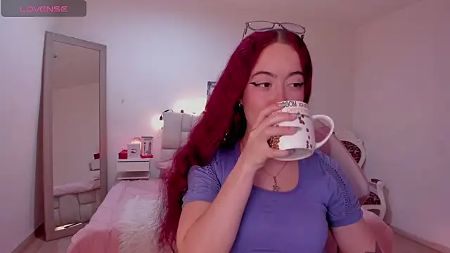 Snapshot of Amaraa_couper1 chatting on 01-06-26, 03:43 Amaraa couper1 online show from 01-06-26, 03:43