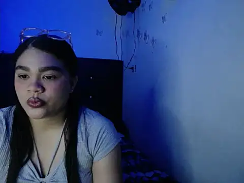 2moons full of love online show from 11-21-25, 12:10