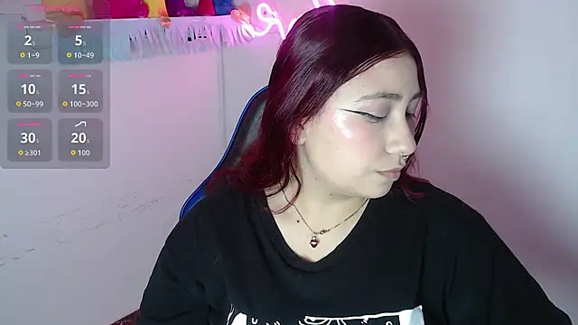 littlee red online show from 11-28-25, 08:33