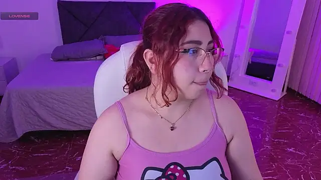 littlee red online show from 02-24-26, 07:34