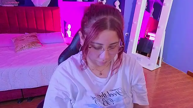 littlee red online show from 03-10-26, 07:41