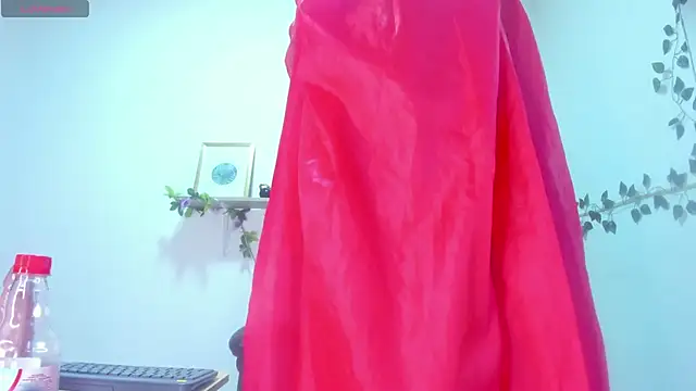 canelaa    online show from 10-31-25, 02:18