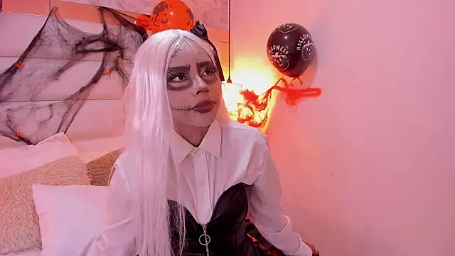 Snapshot of Sofia_clk chatting on 11-01-25, 03:52 Sofia clk online show from 11-01-25, 03:52