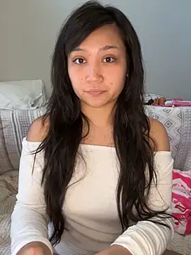 babygirlesme online show from 05-19-26, 11:00